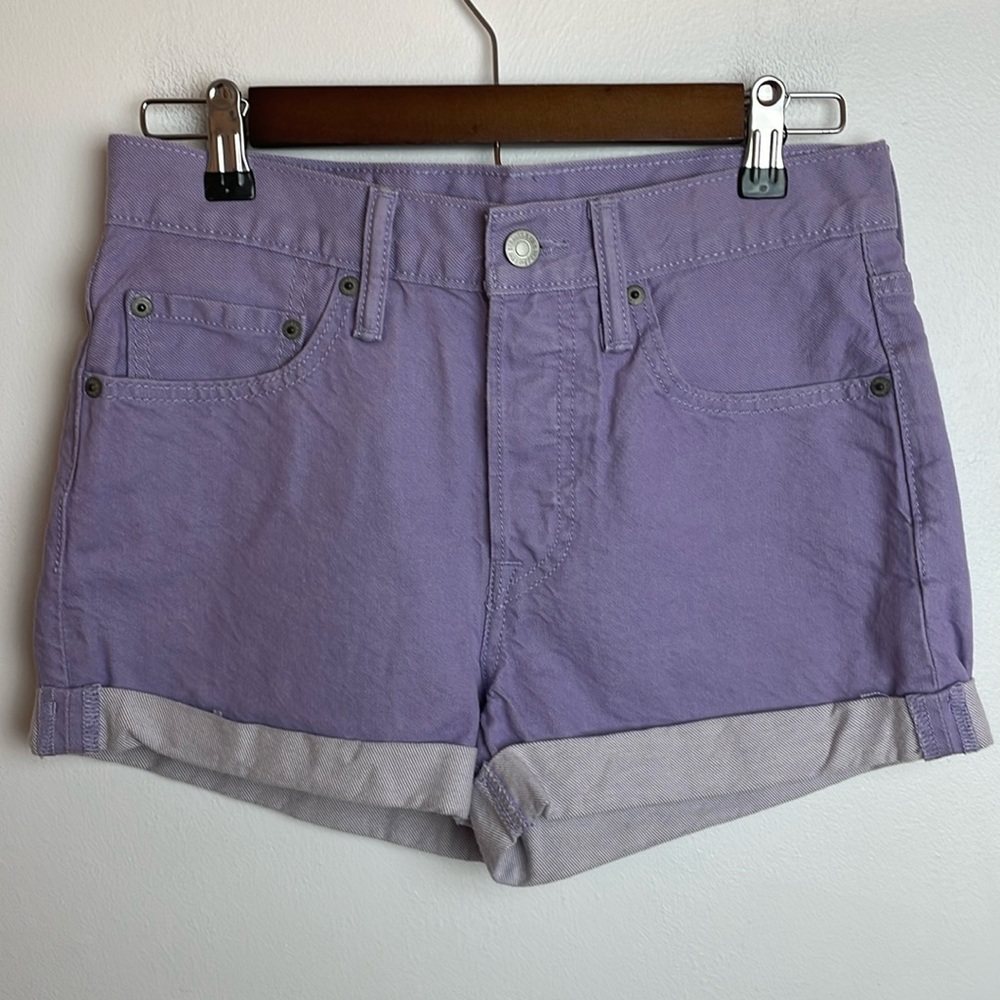 Juniors Girls Levi’s Shorts Size W27 (Small) Color Lilac